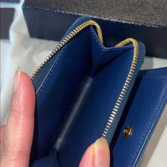 Prada Portafoglio Lampo Saffiano Metal Bluette - Picture 16 of 16